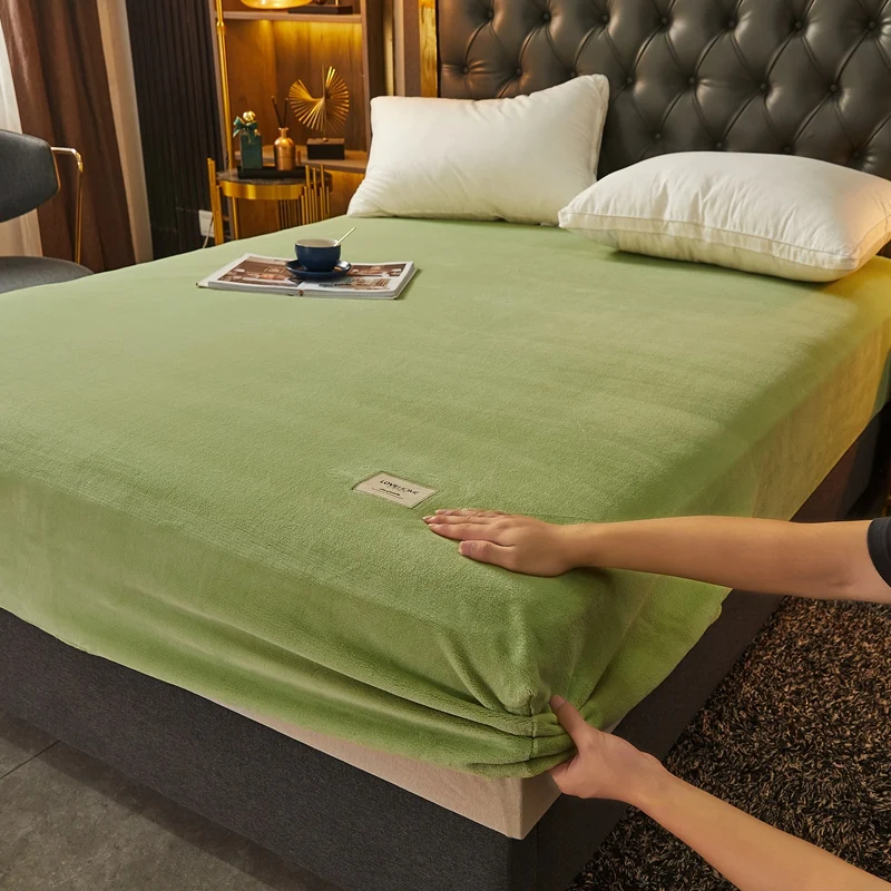Solid Colour Soft Warm Thick Velvet Fitted Sheet Non Slip Mattress Cover Adjustable Protector Soft Bed Sheet with Elastic