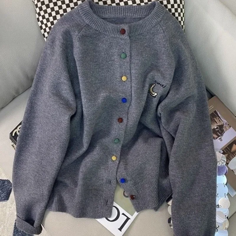 

Красочный вязаный кардиган с вышивкой на пуговицах для женщин, новинка 2025 года, свободный свитер с круглым вырезом, куртка
