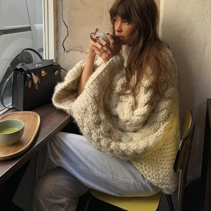 เสื้อสเวตเตอร์ไหมพรมคอโอทรงหลวมสำหรับผู้หญิง ฤดูใบไม้ร่วง ฤดูหนาว ปี 2026 แขนบาน ดีไซน์บิดเกลียว เสื้อพูลโอเวอร์ สตรีทแวร์ สไตล์วินเทจ