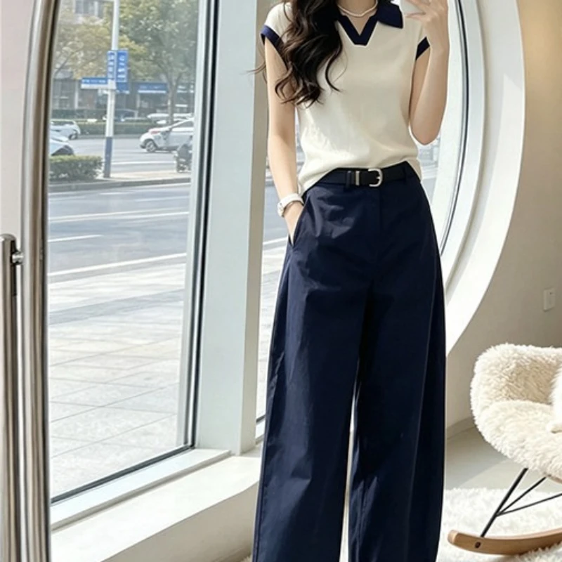 Women's Summer Outfit for Reducing Age, Paired with A Small Top and Cropped Pants, Two Piece Set