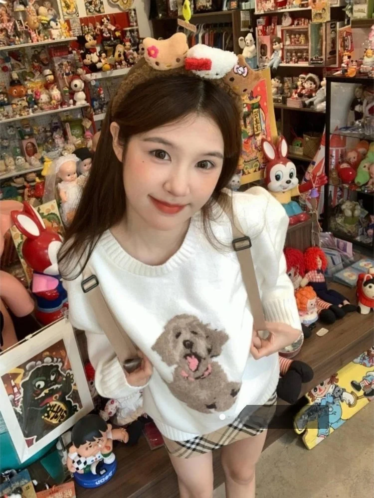 

Белый вязаный свитер с милой маленькой собакой, женский свободный ленивый свитер, мягкий, уютный, зимний, модный, Новое поступление 2025, верхняя повседневная одежда