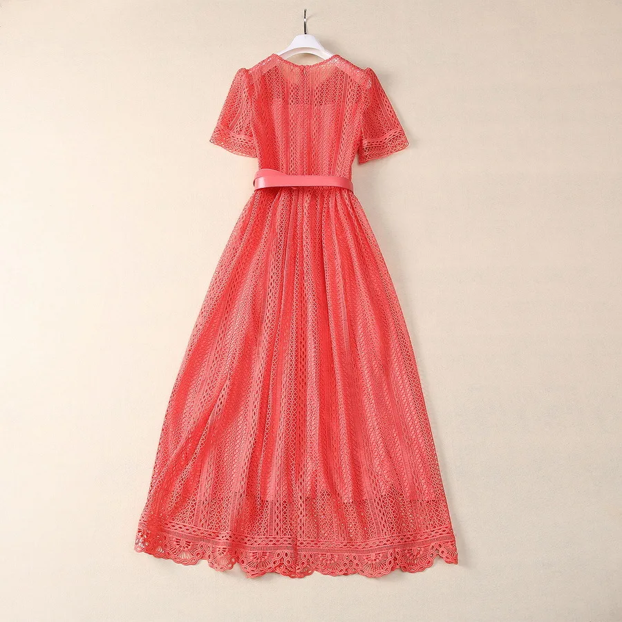 女性のラウンドネックプリーツドレス、半袖、くり抜かれた、フックの花、ベルト、ヨーロッパとアメリカの服、夏の新しいファッション