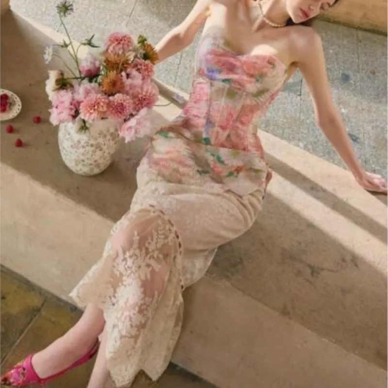 

Sweet and romantic oil paint-like lace fishbone corset skirt set for summer women