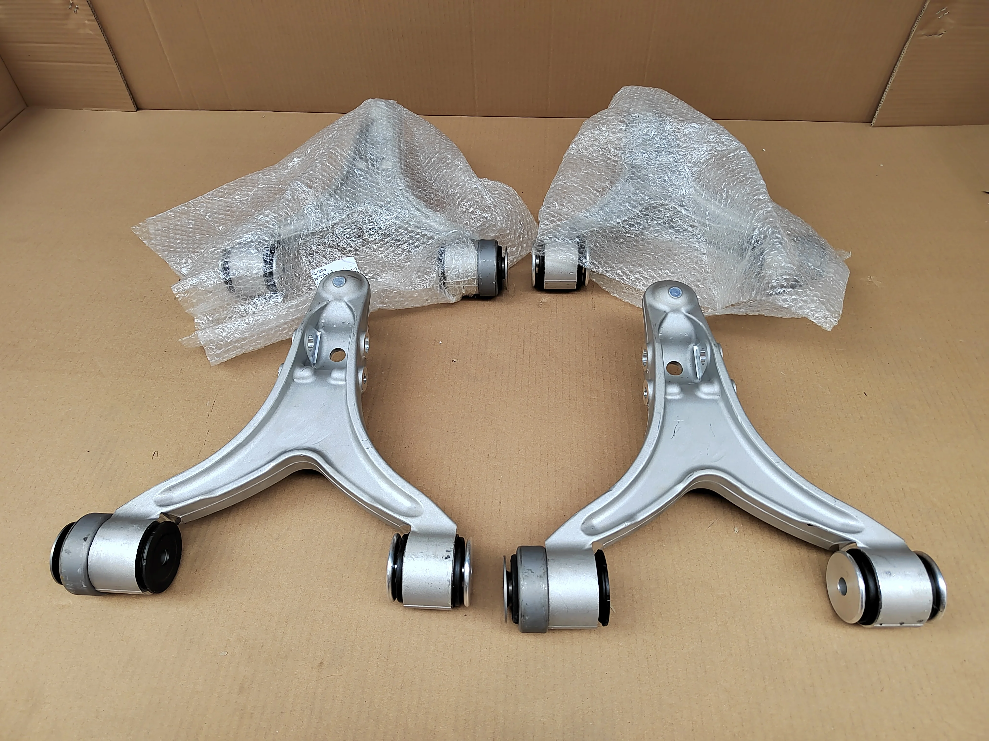 للبيع بالجملة ذراع التحكم في الجودة الأصلية 2014 2017 مازيراتي كواتروبورتي #5