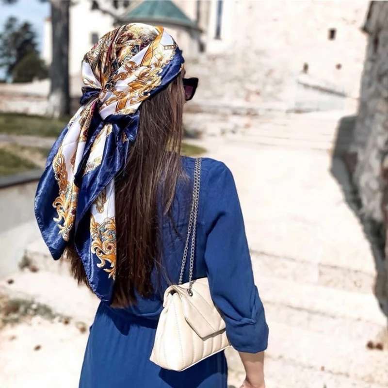 90*90cm jedwabny plac szalik kobiety luksusowa marka Satin hidżab szaliki kobiet szal druku Headwraps chustka Foulard tłumik pałąk