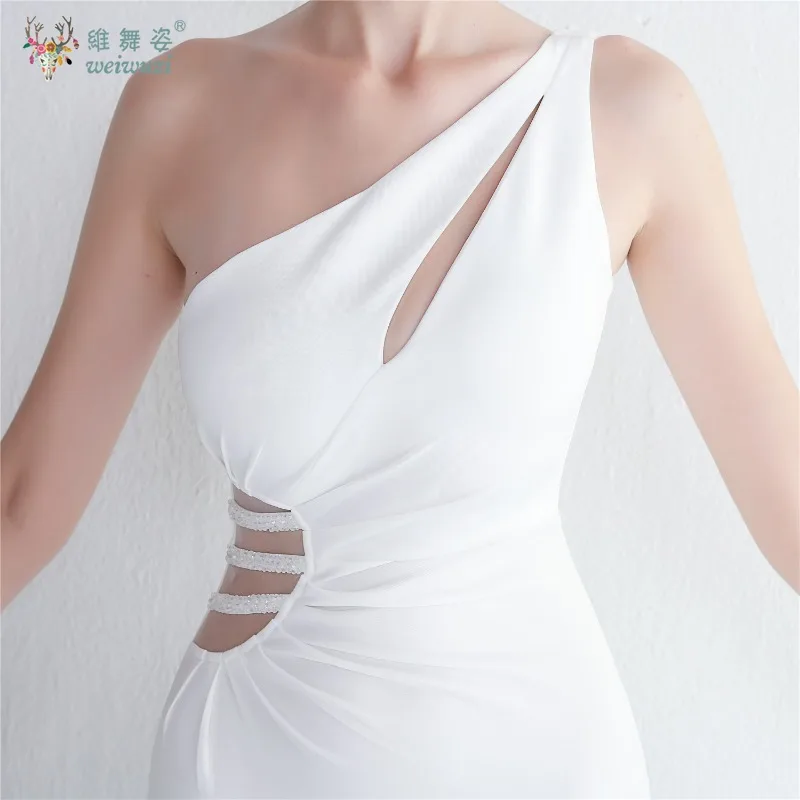 섹시한 새틴 속이 빈 싱글 숄더 비즈 바운드 네일 비드 공예 타이트 롱 피쉬 테일 스커트 신부 들러리 웨딩 생일 파티