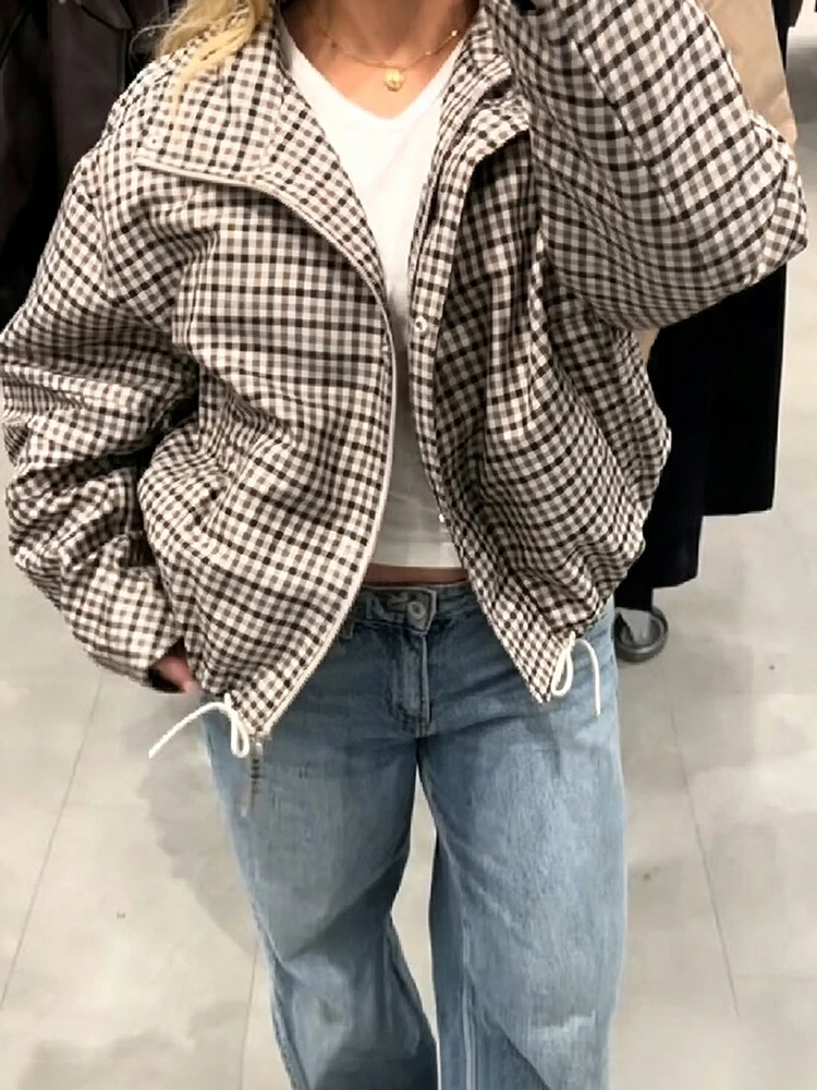 Schicker brauner kariertem Kurzmantel für Damen, Retro-Stil, hoher Kragen, Reißverschluss, locker geschnittene Oversize-Jacke, lässige warme Oberbekleidung für den Herbst 2026 – Detail 9