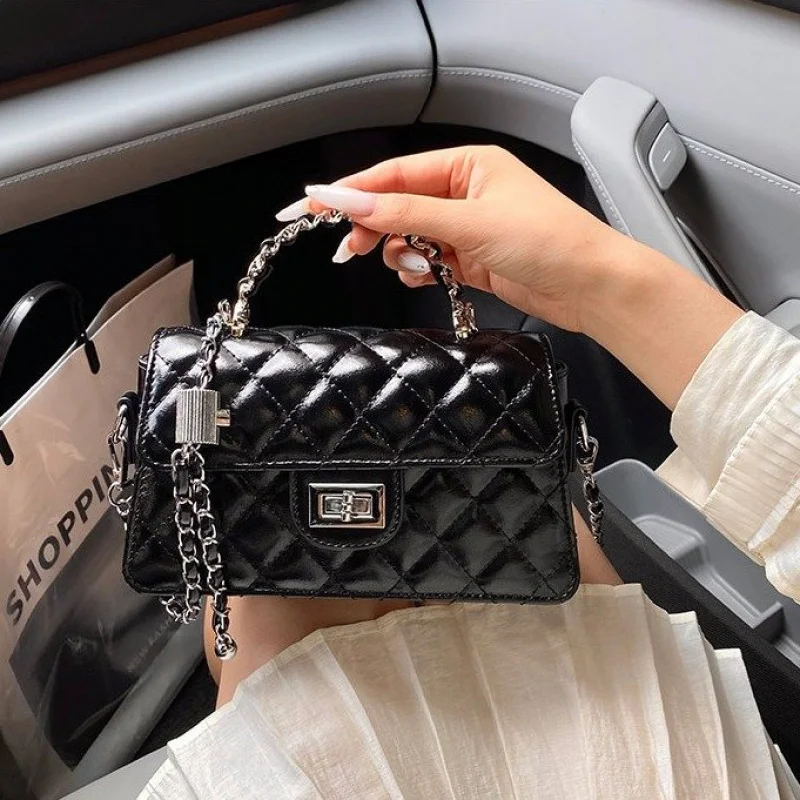 

Women's Elegant Leather Crossbody Bag Featuring Simple Vintage Style And Paris Designer Aesthetic Perfect For Daily Use​