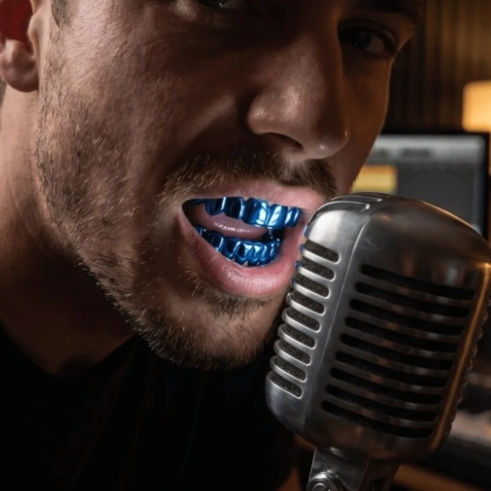 Blue Colorful Teeth Grillz Top Bottom Set Glossy Finish Eco-friendly Copper Teeth Grillz Caps Shiny Hip-Hop Teeth Jewelry Events