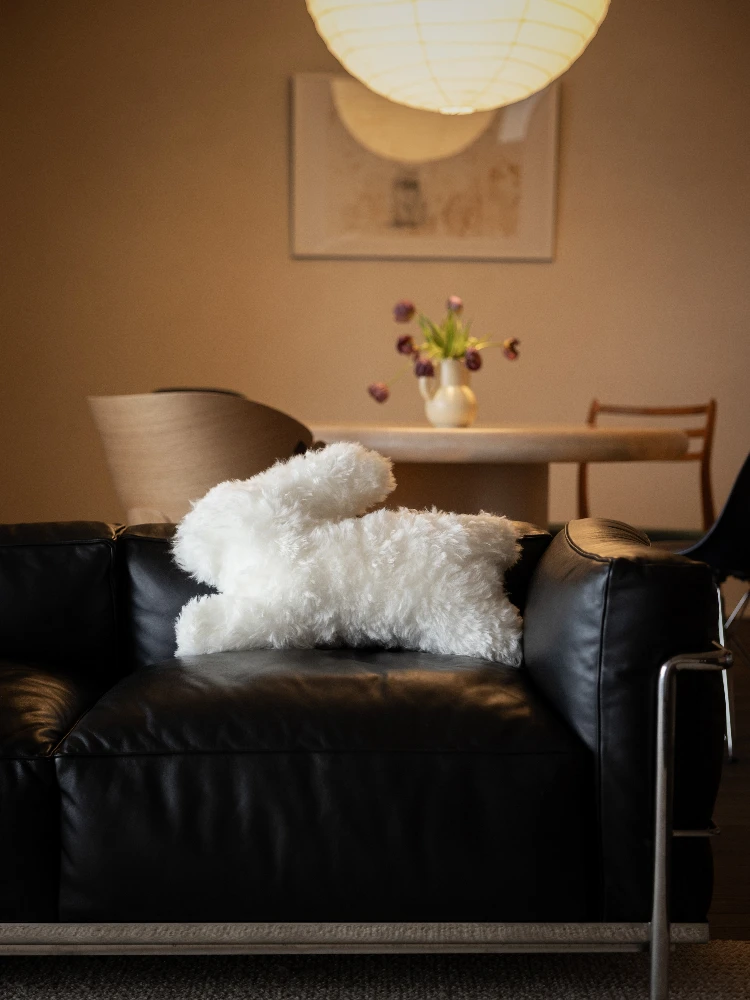 

Rinoart 100% Wool Soft Real Sheepskin Rabbit Shaped Pillow Sofa Decorative Cushion Plush Material Living Room Decor