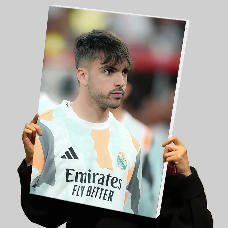 Póster impreso de Raúl Asencio Real Madrid, jugador de fútbol, pintura en lienzo personalizada, arte de pared, decoración estética de la habitación, artes de decoración del hogar
