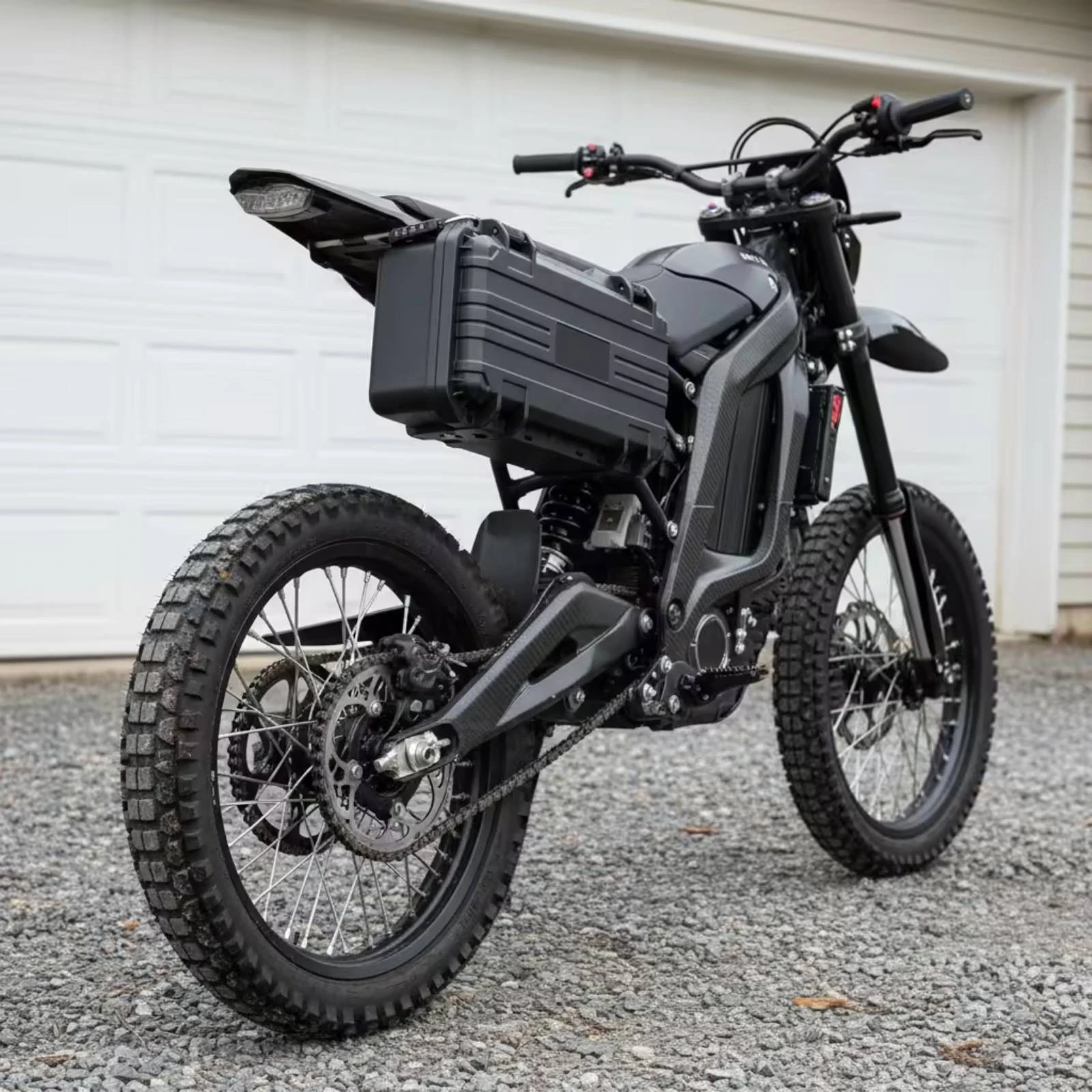 Motorcycle Side Box Rugged Motorcycle Side Case Hard Case with Mounting Bracket Security Lock Saddlebag Black for Motorcyclists