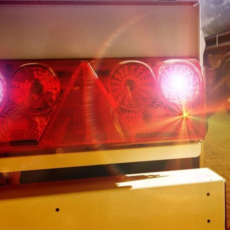 【Father’S Day】2 Vehicle Reflective Triangular Retroreflectors - Enhance Road Safety Easy To Install On Cars, Trailers, And Bicyc