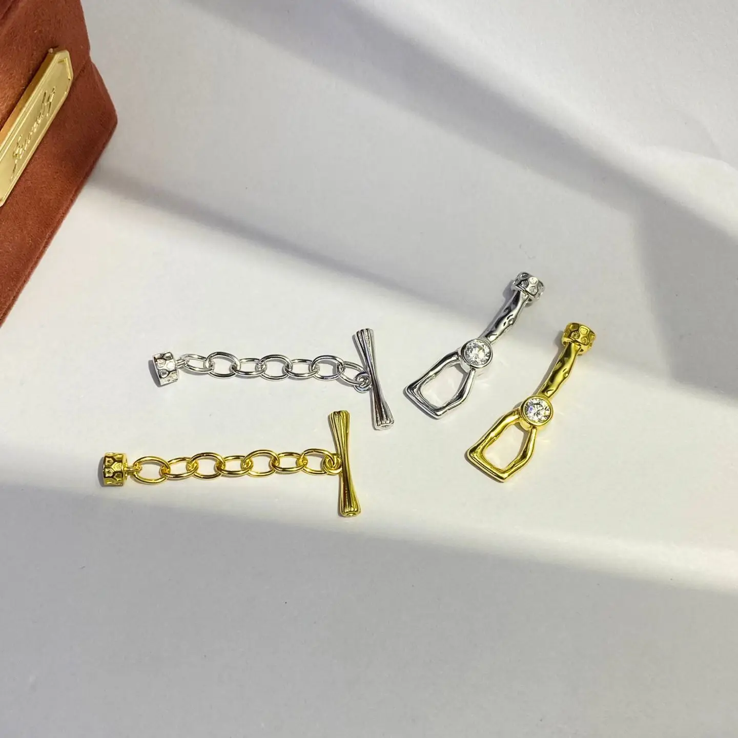 

Fashion Hot DIY Nice Quality S925 Sterling Silver Clasp Necklace Bracelet Clasp Hook for 5-10mm Size Pearls