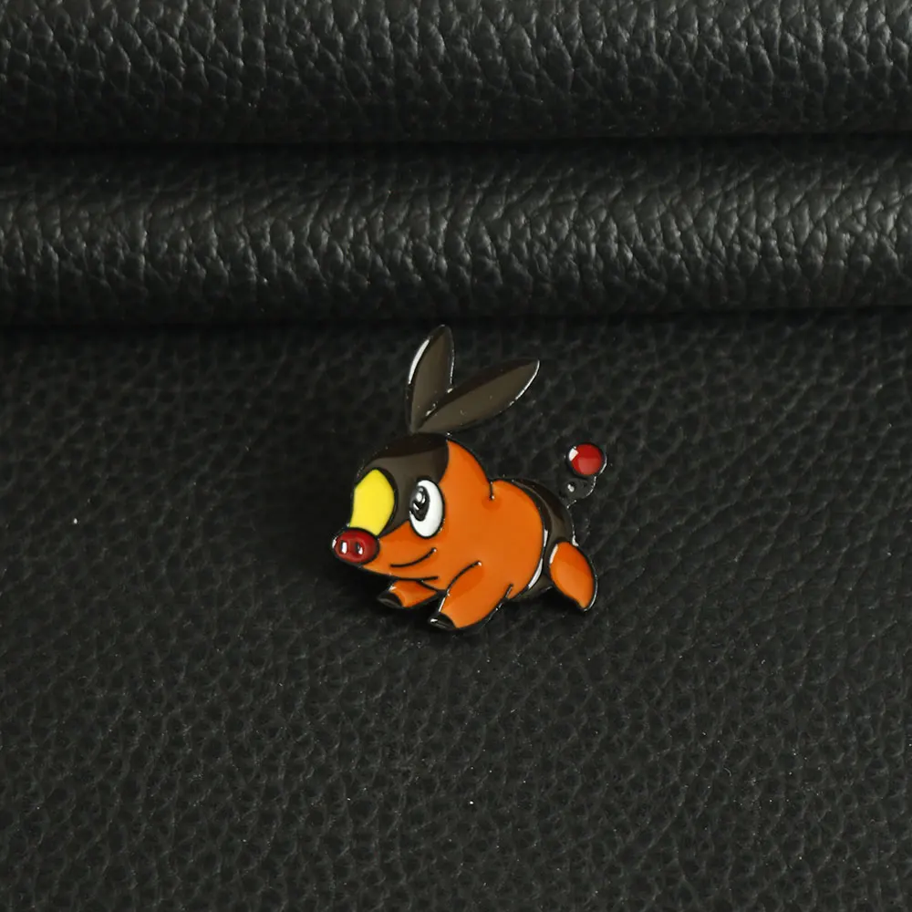 Nette Ferkel Brosche Pins Klassische Spiel Rolle Animation Tepig Abzeichen Cosplay Requisiten Broschen Schmuck Kawaii Zubehör Für Freunde