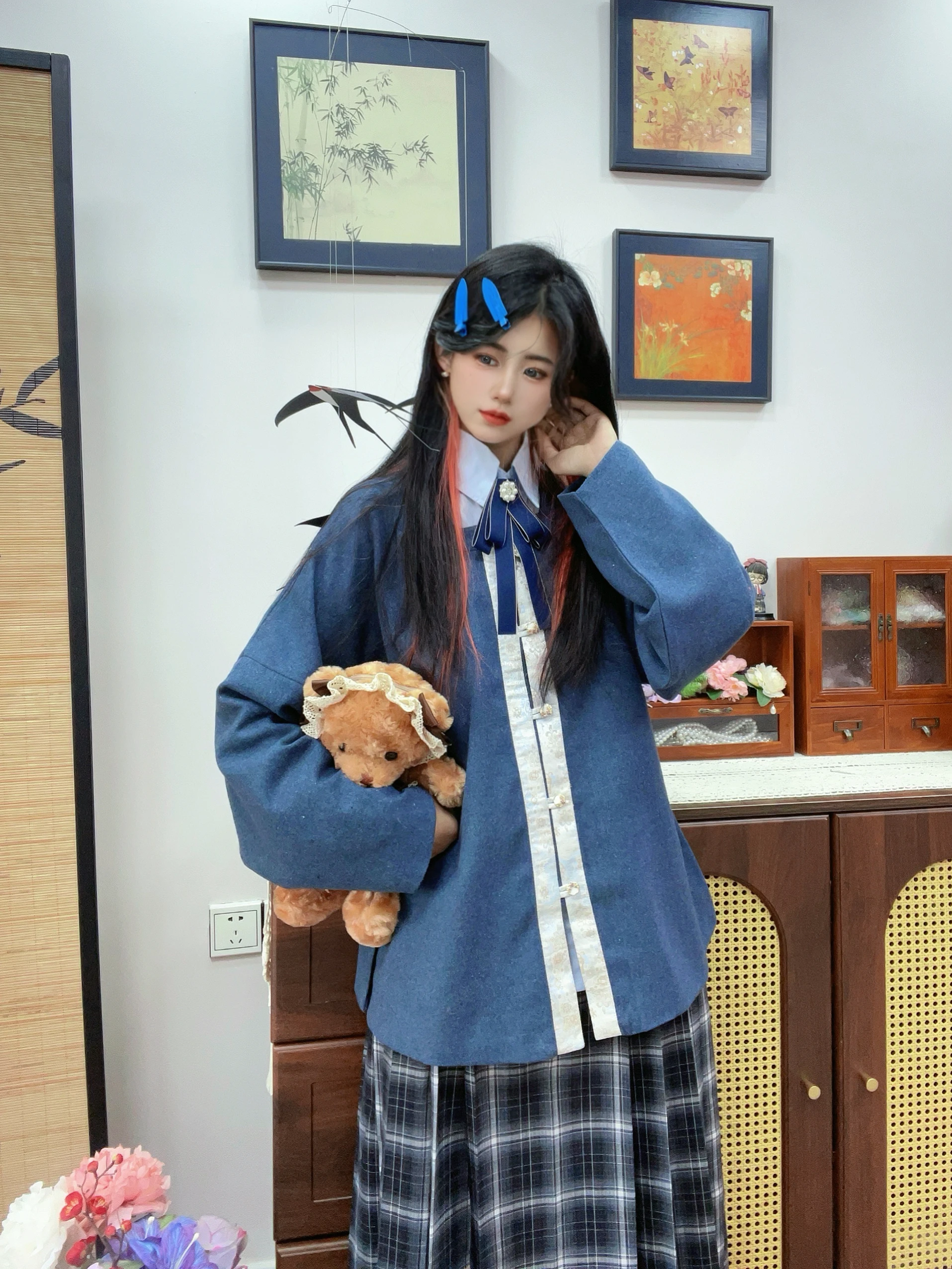 

Оригинальный дизайн, верхняя одежда в стиле Ханьфу, с квадратным воротником и бантом, академический стиль, весенняя, для повседневной носки, с длинными рукавами, стандартной длины, полиэстер...