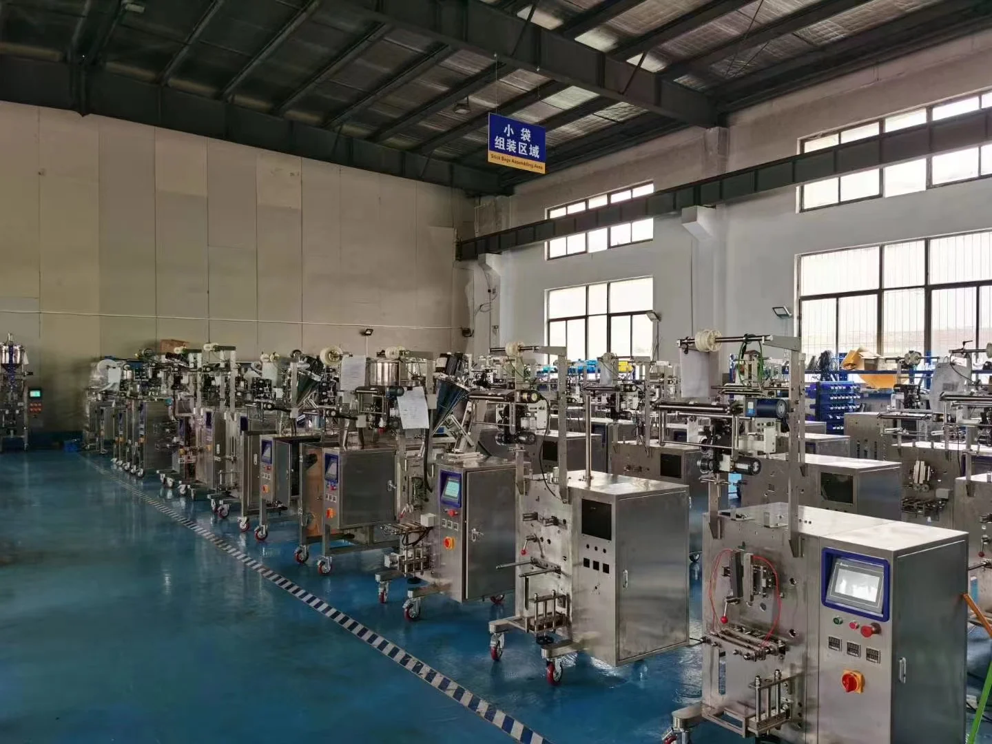 آلة تعبئة الأجهزة الترباس الأوتوماتيكية بالكامل أجزاء صغيرة مسامير عد آلة التعبئة #6