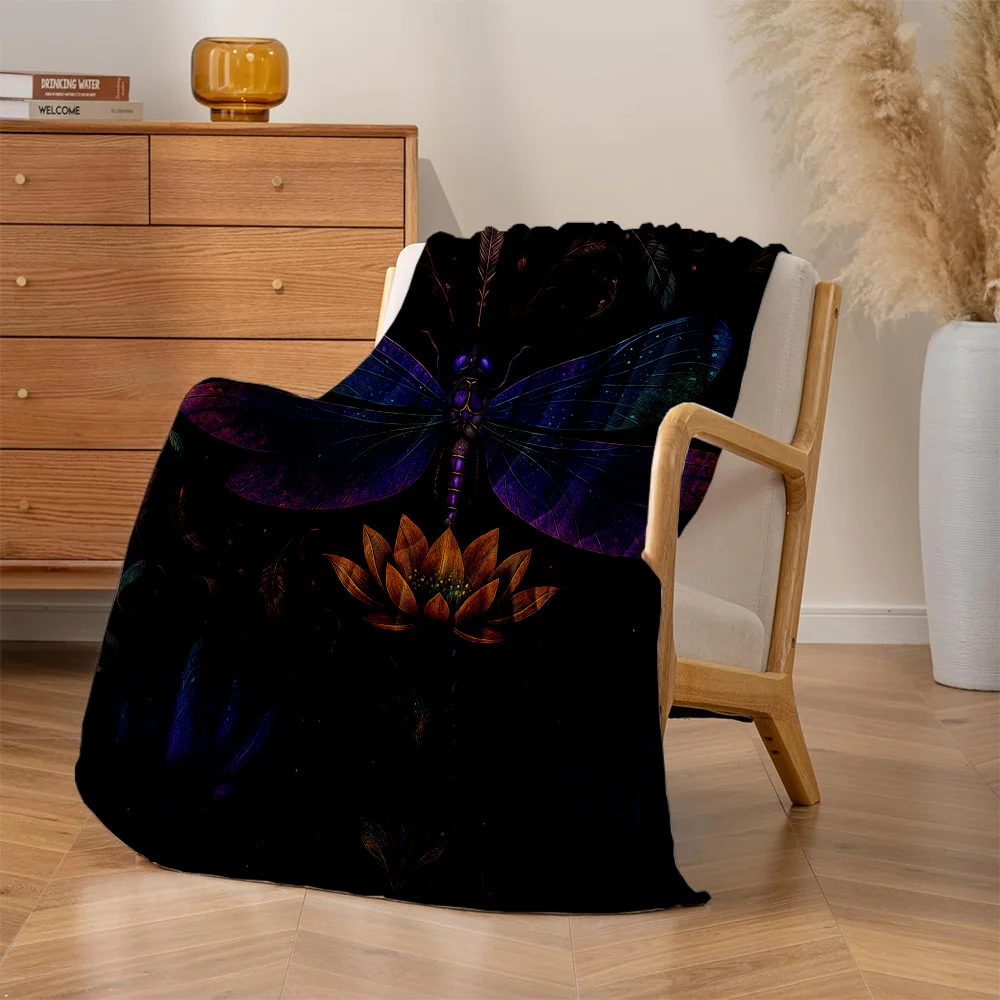 قطعة واحدة من بطانية الفانيلا الفاخرة - رمي ناعم ثقيل الوزن لجميع المواسم مع اليعسوب الأرجواني الأزرق الأنيق وطباعة اللوتس، آلة كان #4