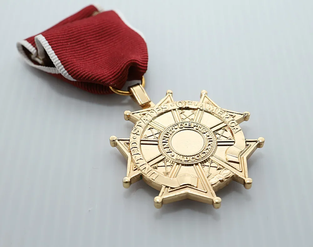 Эмм Легион заслуг