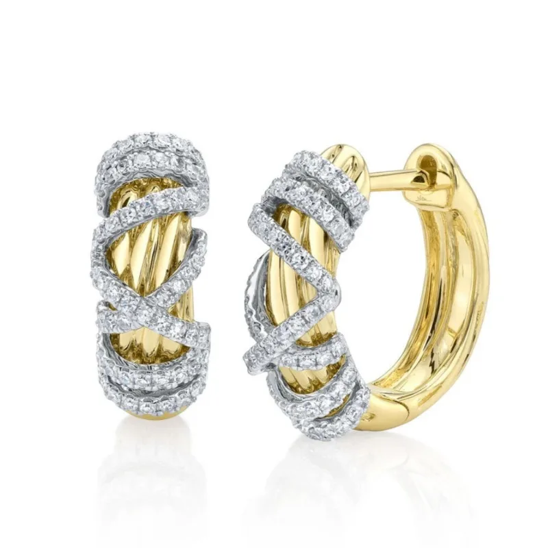 Klassische, mit weißen CZ-Steinen besetzte Creolen für Damen, glänzende goldene Farbe, geometrische Form, für den täglichen Gebrauch, Party-Schmuck, Jubiläumsgeschenk