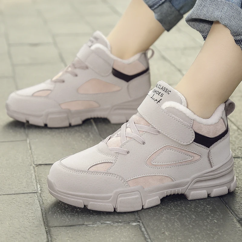 Zapatos de invierno de marca para niños, botas de nieve de cuero a prueba de agua para niños, zapatillas de felpa cálidas de moda, zapatos casuales
