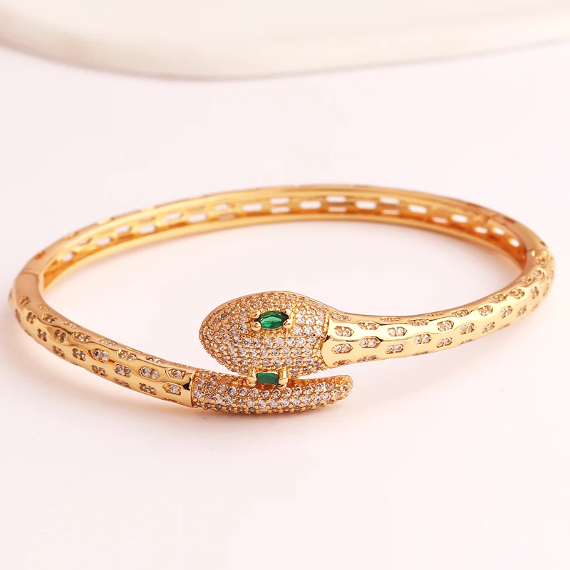 Good Quality Green CZ Snake Bracelet for Women 18K Gold Plated Open Bracelets Bangle Femme Vintage Goth Jewelry pulseras mujer