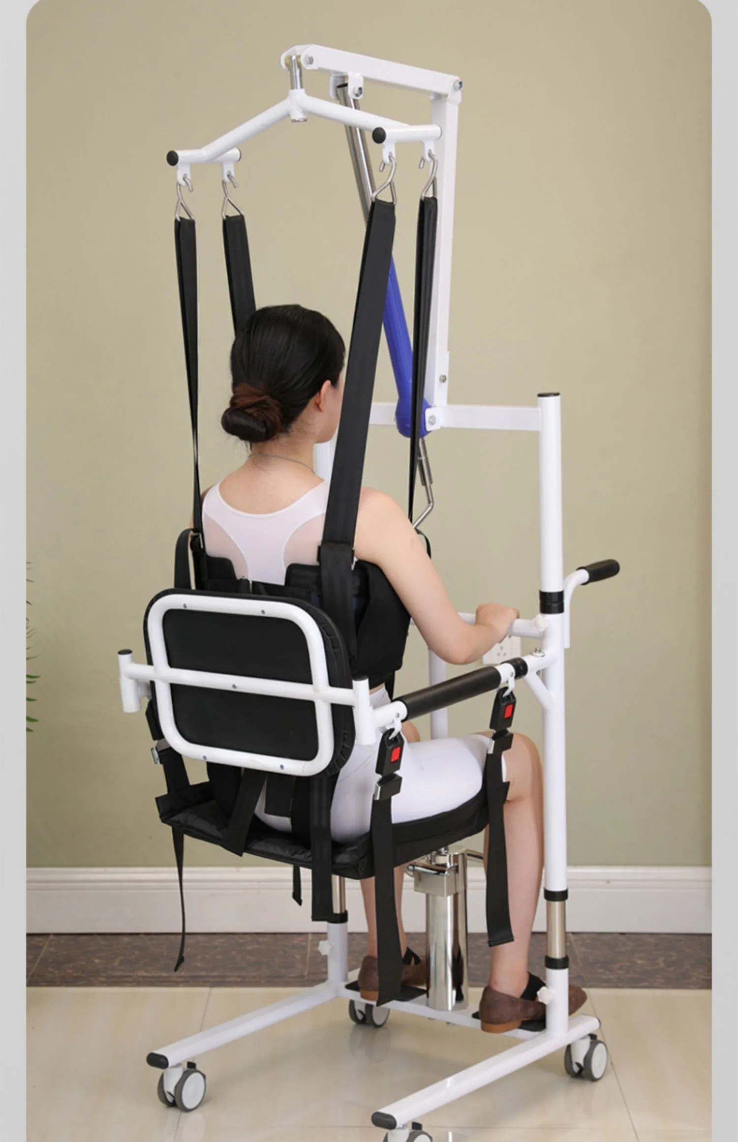 Multi-functional shifting machine suspended lifting shifting artifact disabled disabled person nursing bath toilet chair