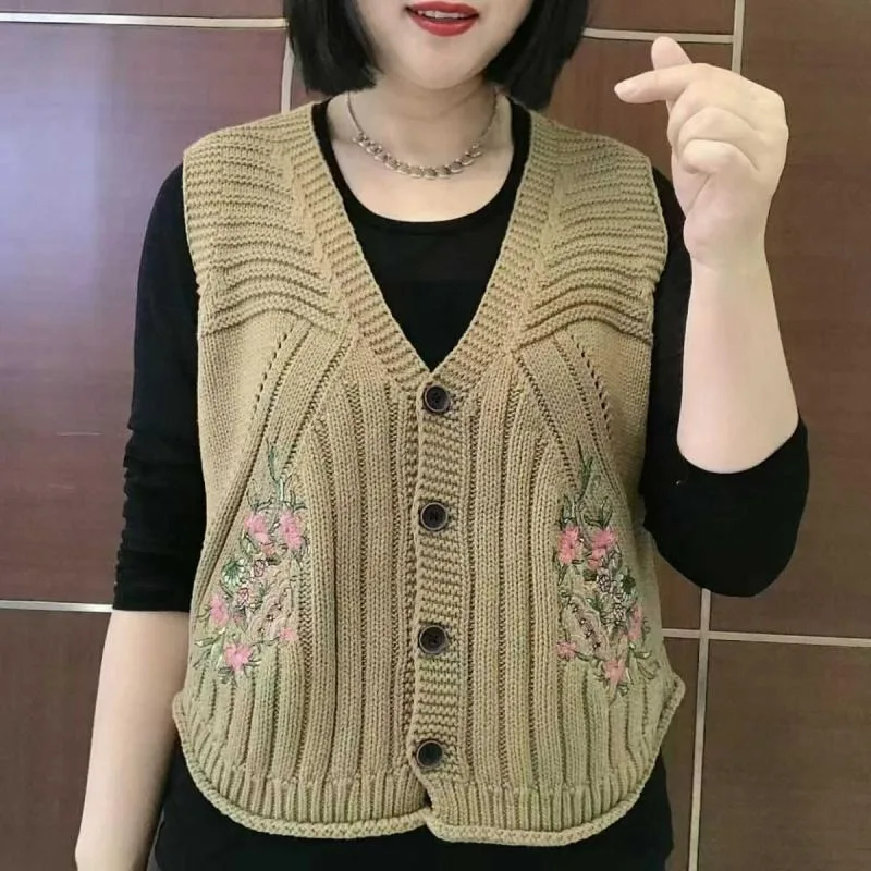 2024 Autumn New Ethnic Style Embroidery V-neck Versatile Trendy Flower Loose Temperament Elegant Women's Knitted Vest