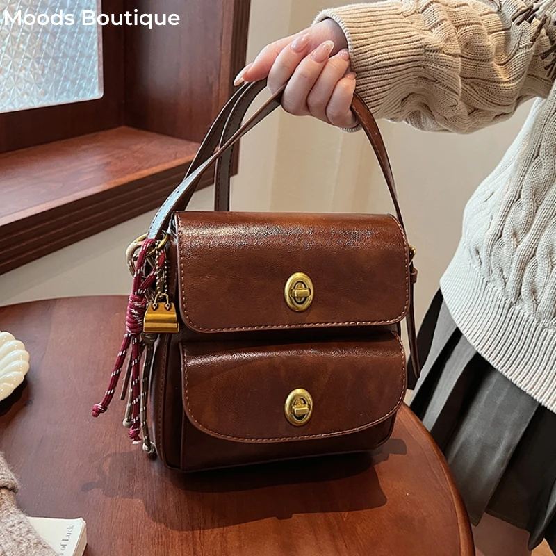 torebka damska torebka luksusowe marki torebki damskie wyprzedaz MOODS Vintage Fashion Crossbody torby dla kobiet woskowana torba na ramię ze skóry PU z wisiorkiem Decor wszechstronna torba dojazdowa