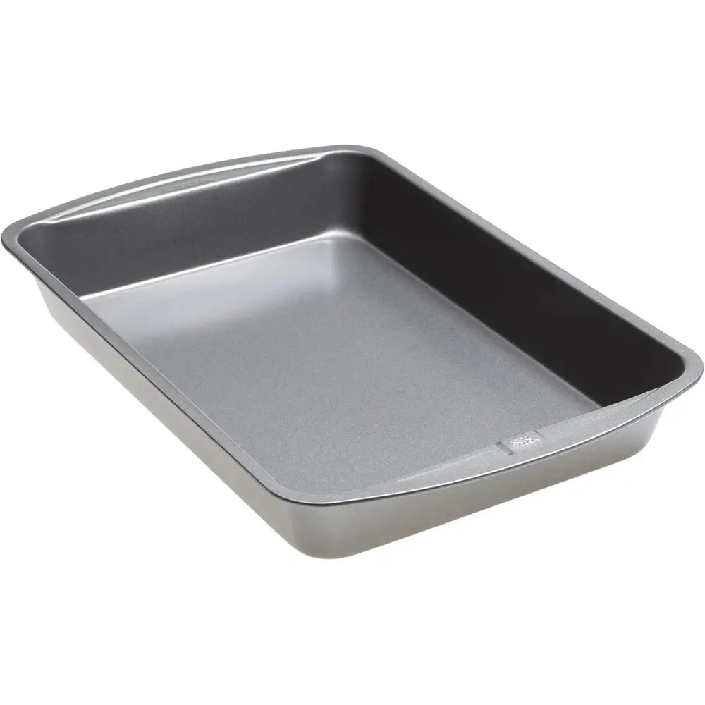 

Everyday Scratch-Resistant Nonstick Bake & Roast Pan, 13 x 9-Inch, Gray