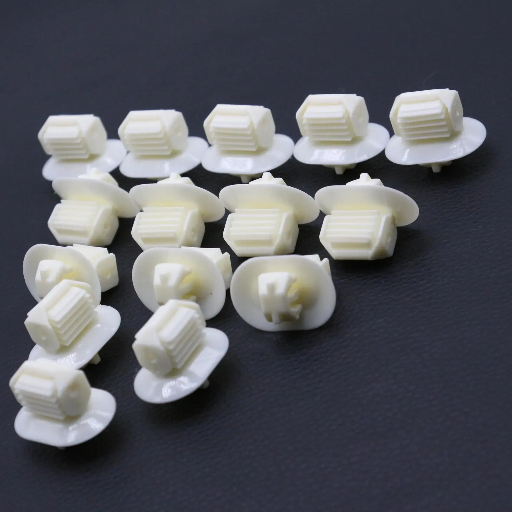 

15 pcs Trim Clips Retainer Beige C-Pillar Windshield Panel Fasteners Fit For VW Beetle Golf Jetta Tiguan 6N0867276 6N0-867-276