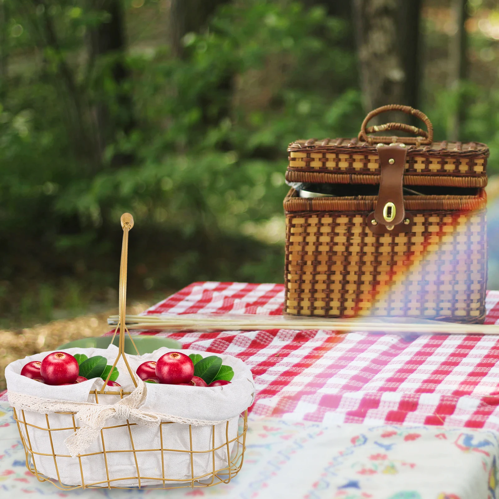 

Iron Storage Golden H Small Size Home Decor Flower Basket Woven H made Container Fruit Portable Flower Gift