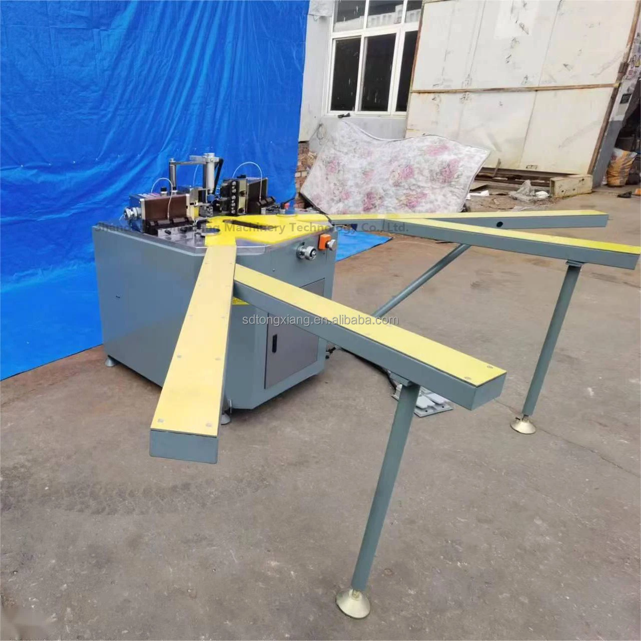 China Factory Hot Aluminum Profile Door And Window Automatic Corner Crimper Machine