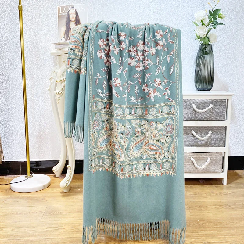 New Women Arrival Shawl Cashmere Scarf Winter Warm Fine Tassels Scarf Shawl Fashion Shawl Scarve Embroider Flower Scarf Pashmin