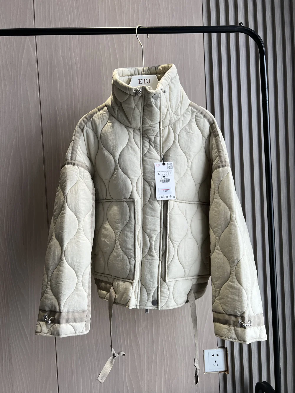 Women\'s Autumn Cotton Quilted Zipper Coat With Tie Beige Drawstring High Collar Pockets Quilted Tie Drawstring Warm Jacket