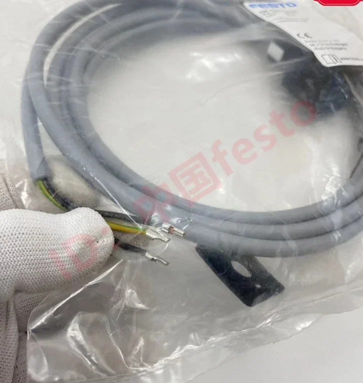 Câble de raccordement KMC-1-24DC-2,5-LED 30931 LED pour assujet