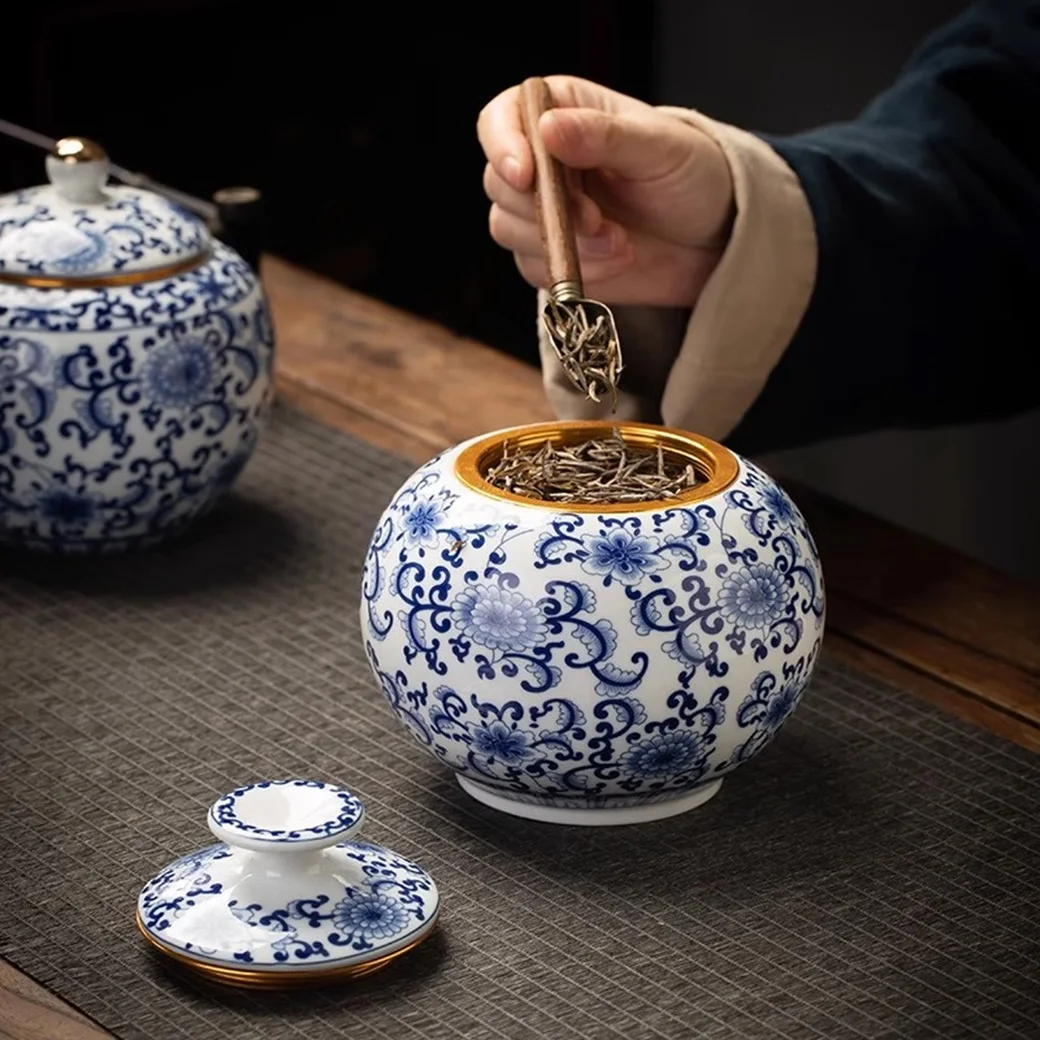 Large Square Ceramic Sealed Tea Can with High-End Gift Box Retro Blue And White Storage Jar for Home Use Half Pound Set
