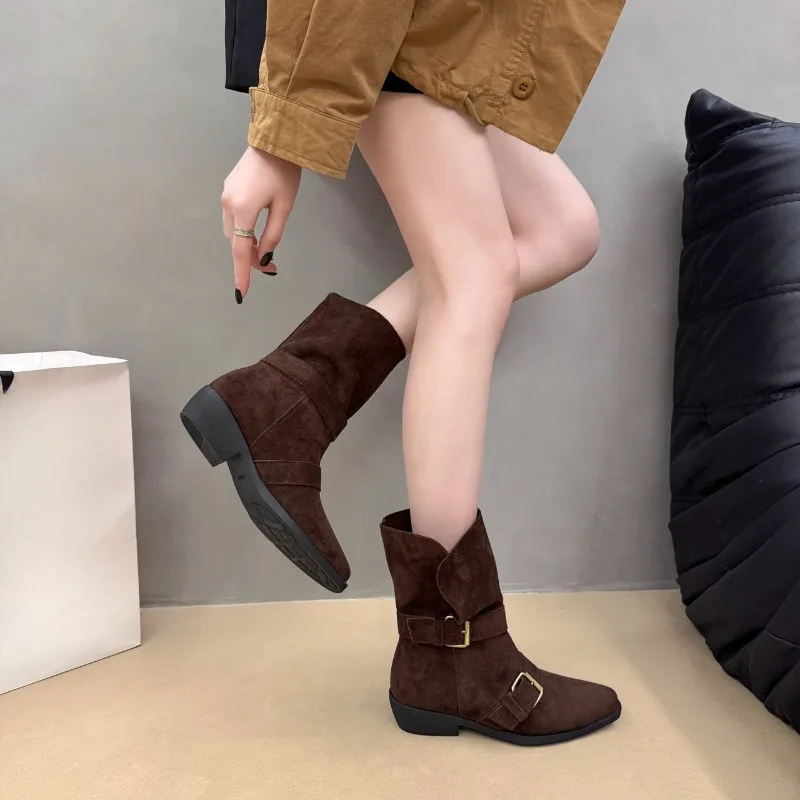 أحذية فرنسية عصرية بأكمام من جلد الغزال وإبزيم معدني ونعل ناعم ومضادة للانزلاق ومقاومة للاهتراء