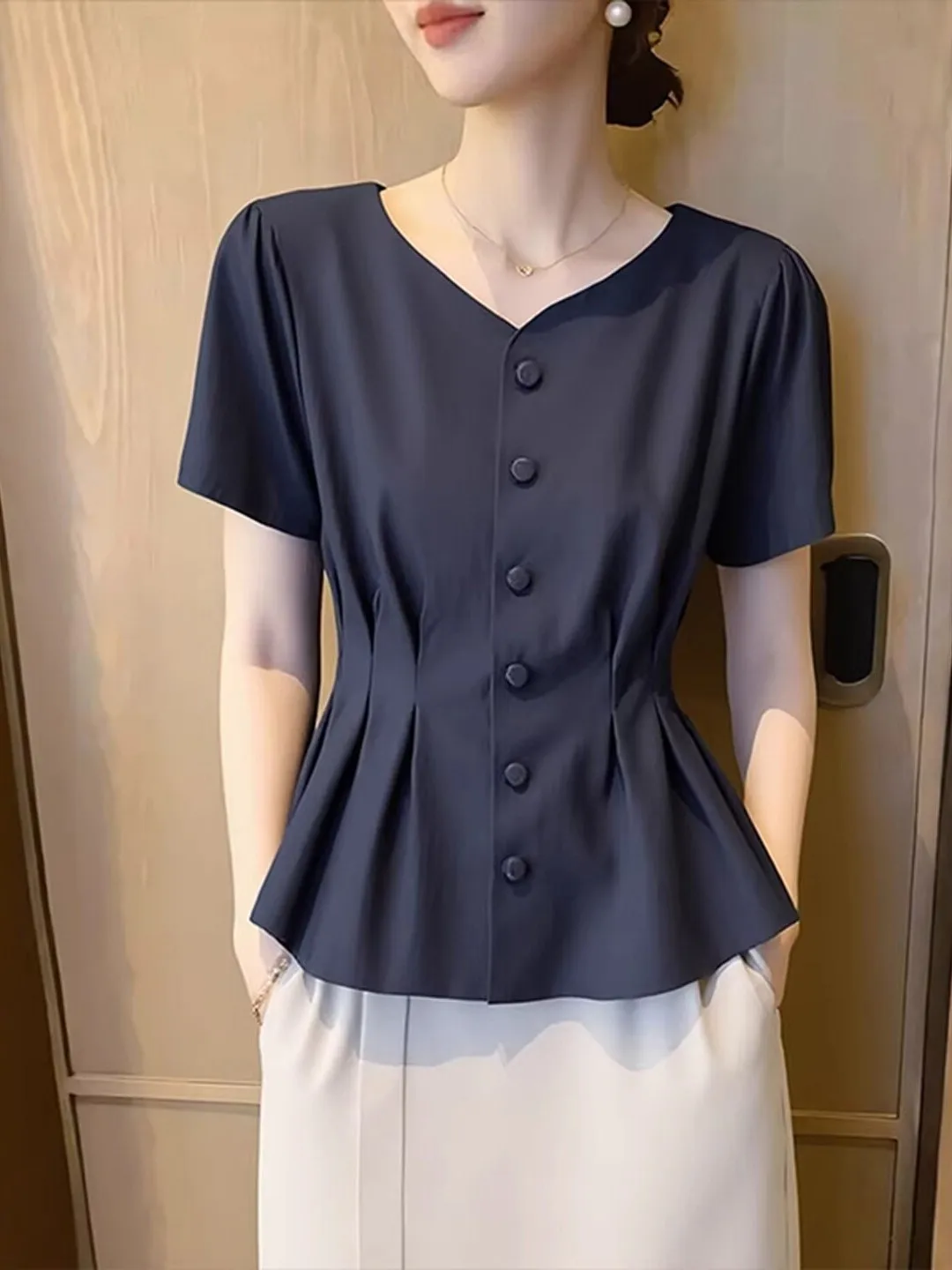 

Korean Style V-Neck Short Sleeve Shirt Women's Slimming Waist Design Summer New Style Dark Blue Color Commute Fashion Shirt