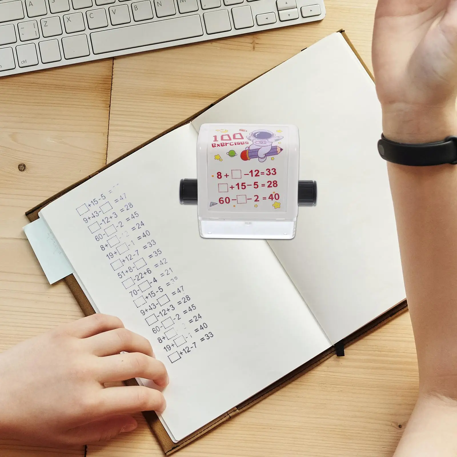 1Pc Addizione Sottrazione Timbro Studente Matematica Pratica Rullo Insegnamento Digitale Per Pp Materiale Riutilizzabile Ufficio Timbro Matematica Rotolo