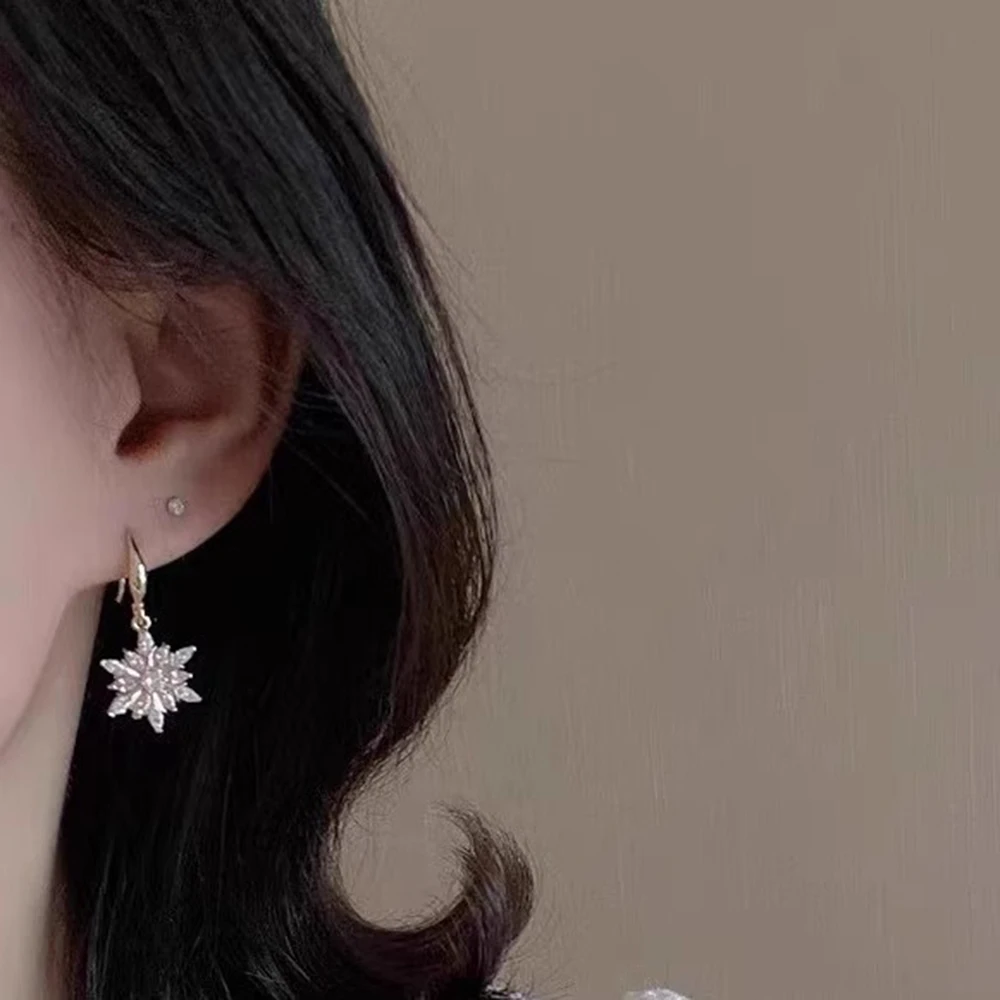 Fashion Women Pink Zircon Snowflake Hook Dangle Earrings for Exquisite Female Wedding Party Christmas Earring Gift Jewelry