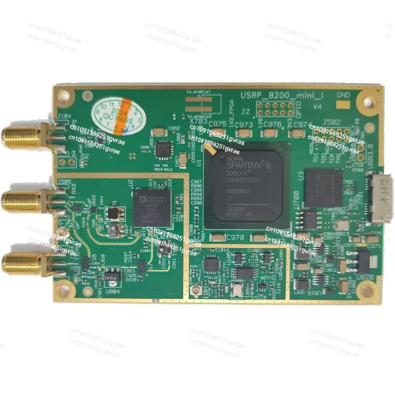 

B200 Software Radio Development Board SDR RF Receiver UHD Ultra PlutoHackrf High Sensitivity