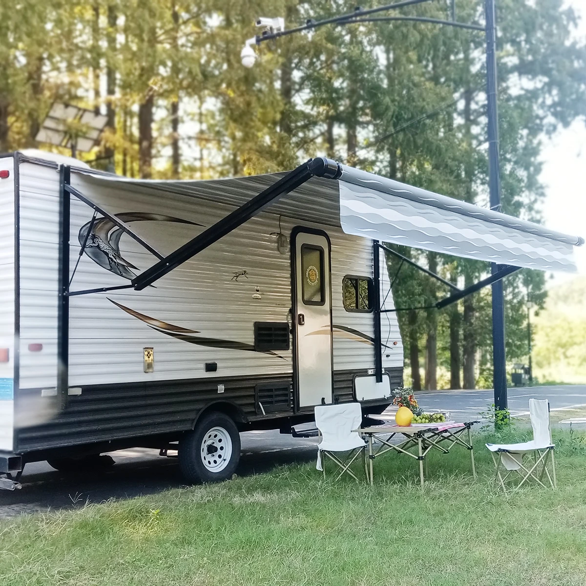 

Soleflex American-style Waterproof Outdoor Electric RV Awning with Motorized Control and Aluminum Alloy Frame