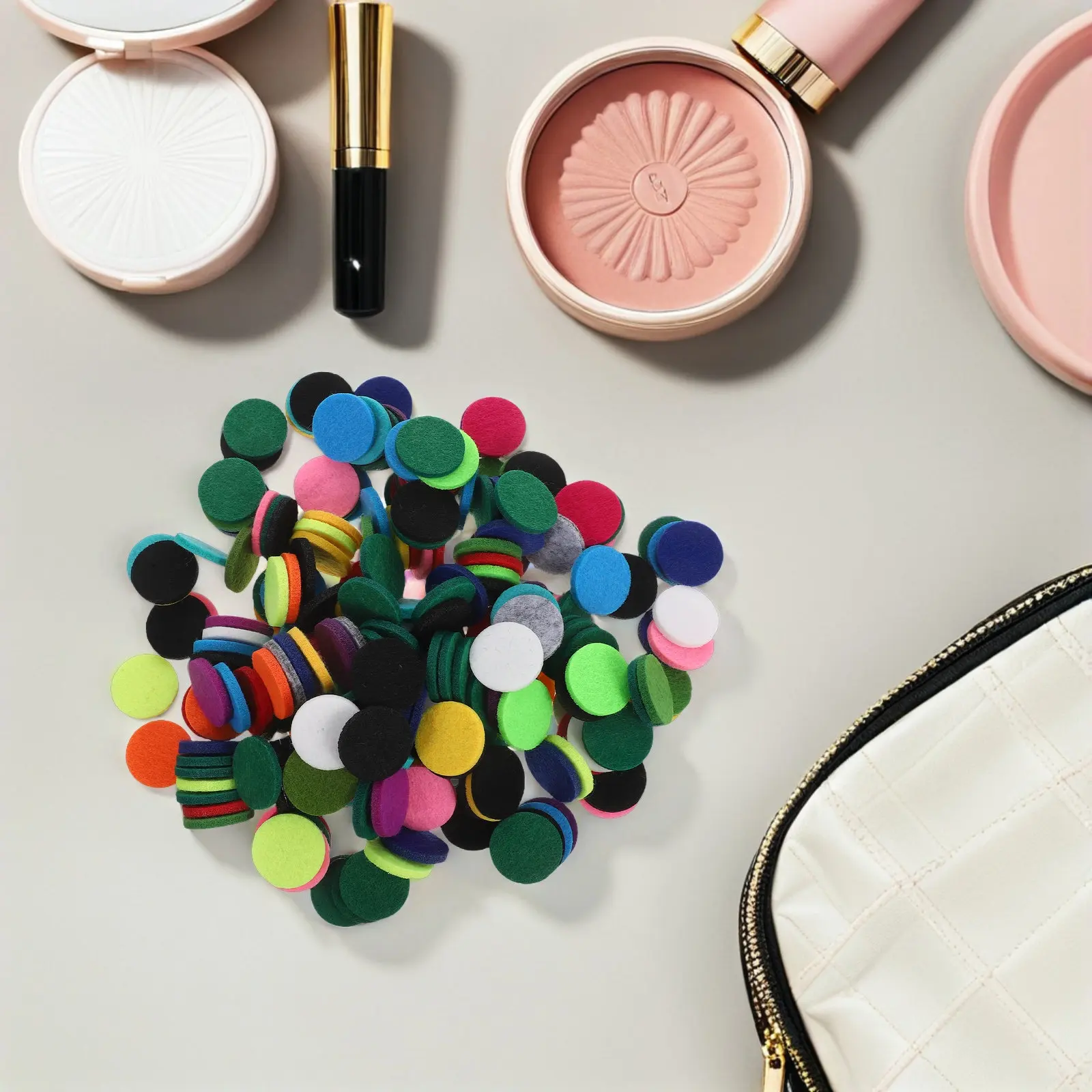 

200 шт. мини-круглых ароматических диффузорных подушечек из нетканого материала без запаха для эфирных масел, сменные, для кулонов-ароматизаторов, автомобиля, офиса