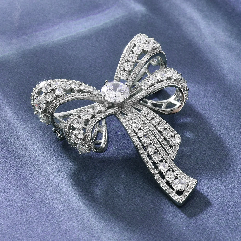 

Zircon brooch, high-end, exquisite and fashionable bow brooch, elegant and simple yet high-end accessory gift