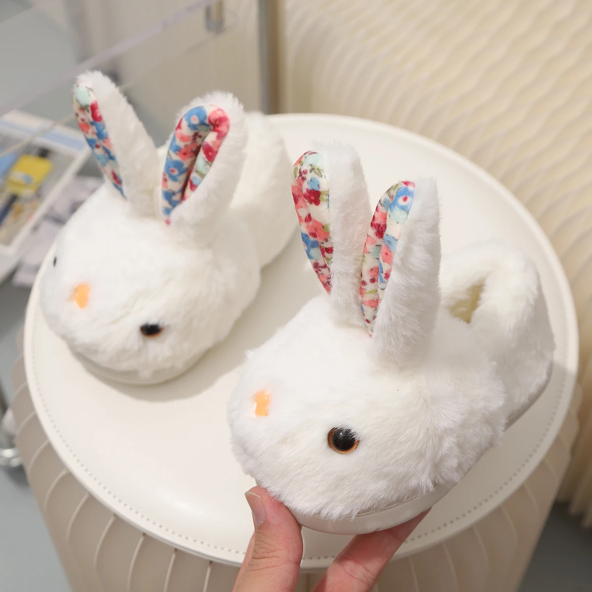 

Милые мультяшные плюшевые тапочки для детей, подходящие для мальчиков и девочек, домашние домашние тапочки, теплые и противоскользящие.