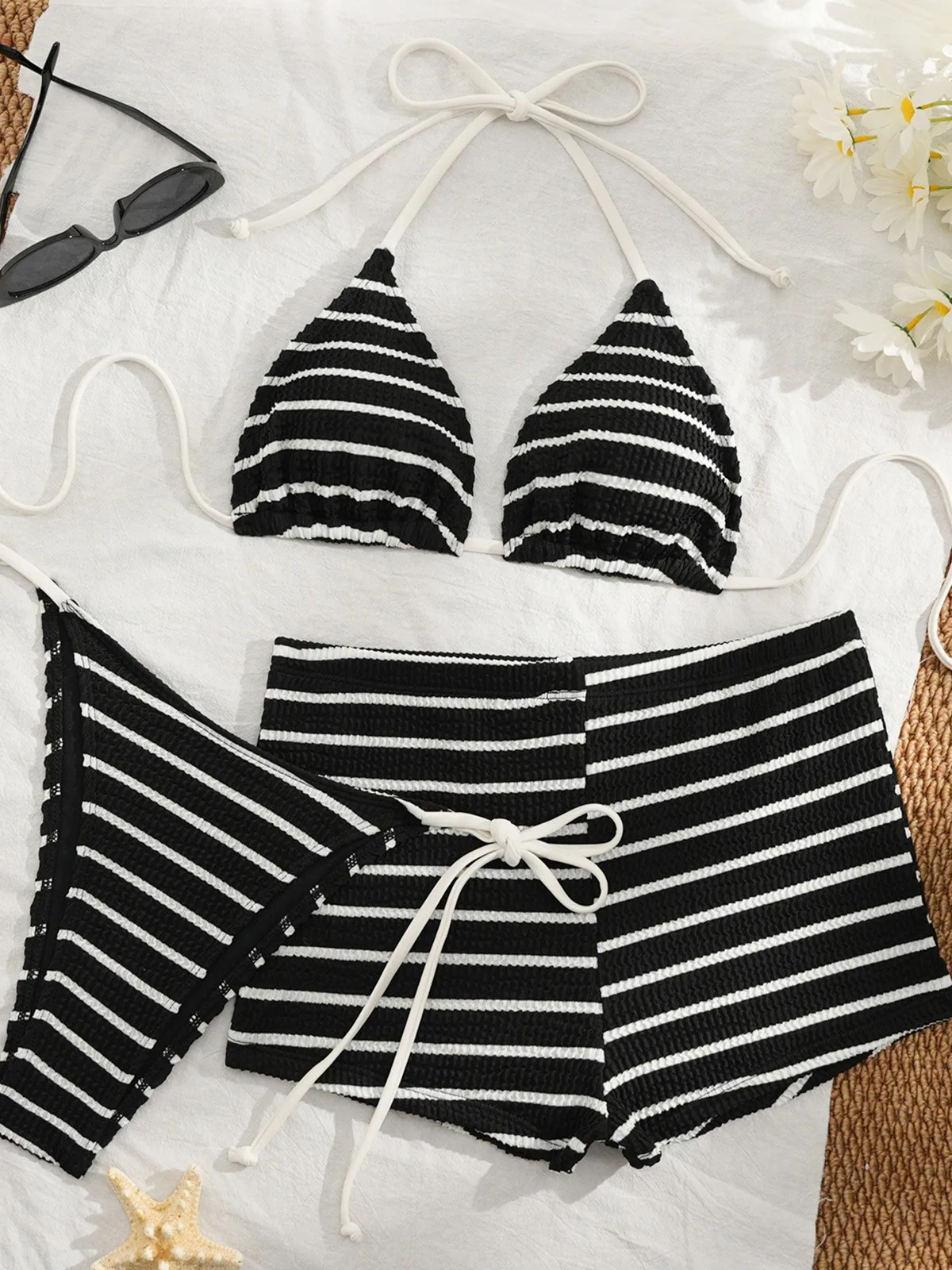 

Seductive Bikini Monochrome Contrast Striped Bikini Underwire Padded Supportive Swimsuit Figure Flattering Cheeky Swimwear