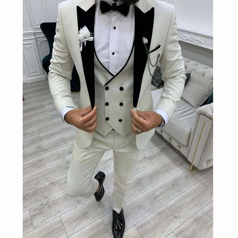 

Latest 3 Piece Men Suits Slim Fit Groom Wedding Tuxedo Peak Lapel Best Man Party Wear Custom Made Classic Suit Trajes De Hombre