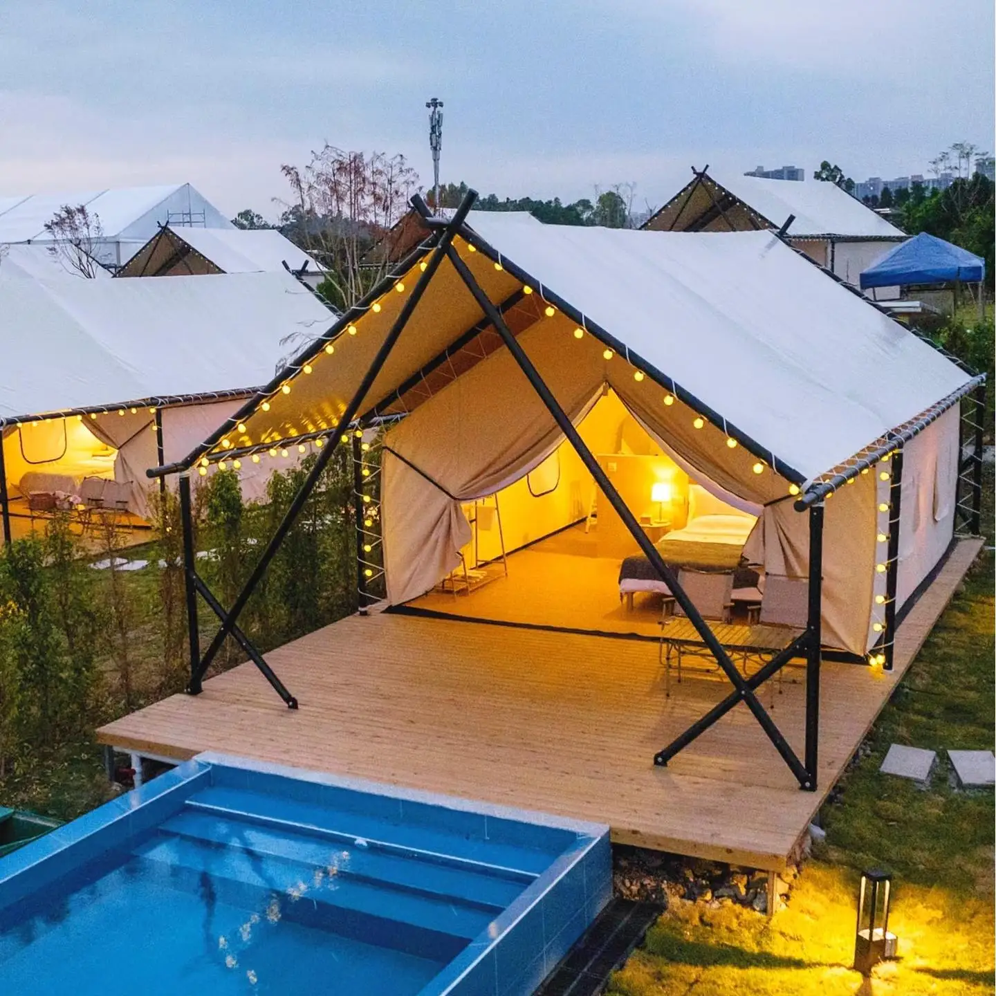 

Large Size Double Roof Outdoor Glamping Safari Tent Waterproof Canvas Luxury Hotel Tent for Family Party Camping Resort