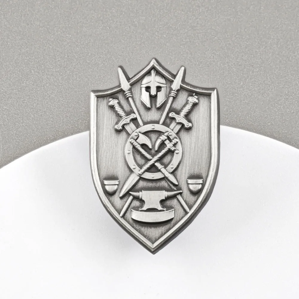 Medieval Fantasy Guild Emblem Shield Brooch Spartan Helmet Pattern Metal Badge Retro Shield Collar Pin Collect Accessories Gifts